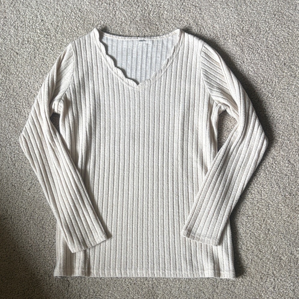 Women's V-Neck Ribbed Sweater - Cream Sz Med.